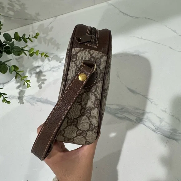 SOLD-Authentic Vintage Gucci Brown Monogram Wristlet Bag - Picture 7 of 16